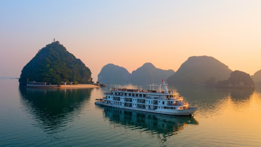  Paradise Elegance Cruise Halong Bay